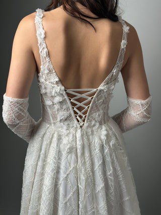 Lace Modern A-line wedding gown CELINE with gloves - Dresses Dioma