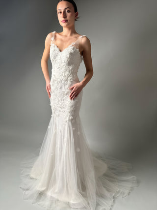 V Neck Mermaid Lace Wedding Dress with Open Back