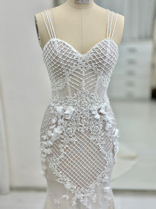 Elegant Romantic Lace Wedding Dress Low Back - Dresses Dioma