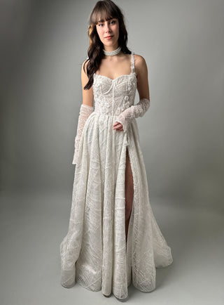 Lace Modern A-line wedding gown CELINE with gloves - Dresses Dioma
