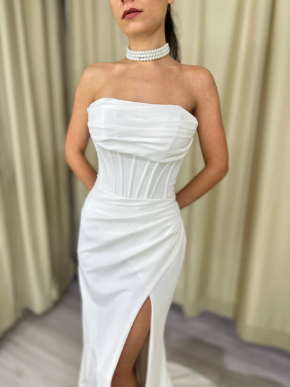 Crepe Mermaid Wedding Dress Minimalist, Sleek, & Modern Bridal Gown Katrine - Dresses Dioma