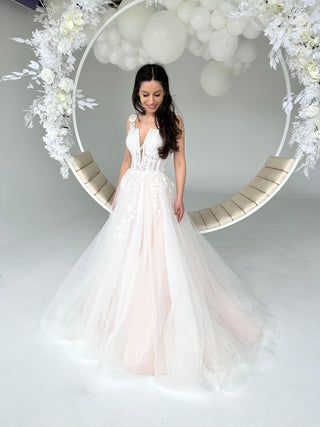 Floral Tulle Wedding Dress - In Stock - Dresses Dioma