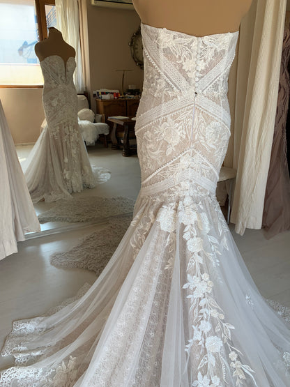 Elegant Romantic Wedding Gown Charlotte