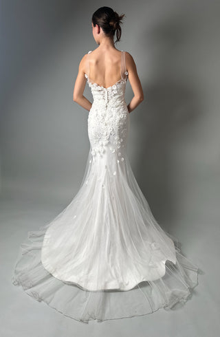 V Neck Mermaid Lace Wedding Dress with Open Back