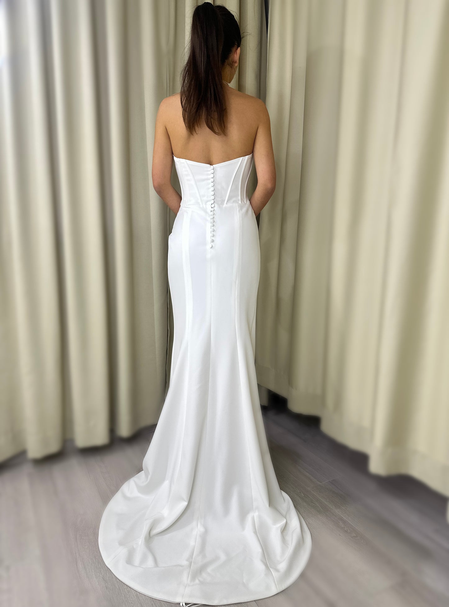 Crepe Mermaid Wedding Dress Minimalist, Sleek, & Modern Bridal Gown Katrine - Dresses Dioma