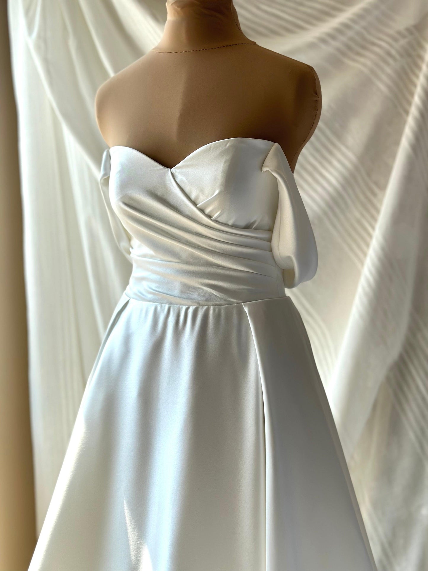 Elegant A-line wedding dress Off the shoulder Alyson - Dresses Dioma