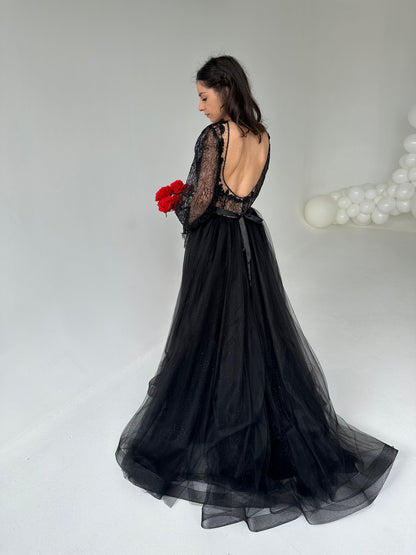 Black Lace Gown with Long Sleeves - Dresses Dioma