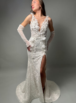 Floral Modern Deep V Mermaid Wedding Gown Open Back - Dresses Dioma