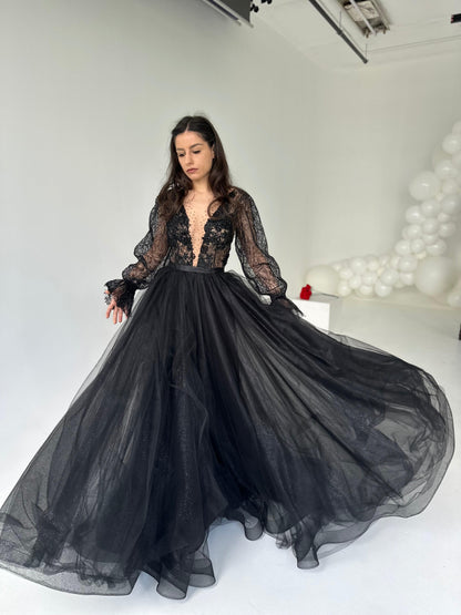 Black Lace Gown with Long Sleeves - Dresses Dioma