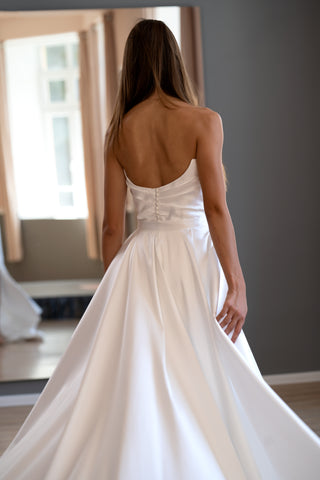 Elegant Mermaid Mikado Wedding Dress Belle with Detachable Train