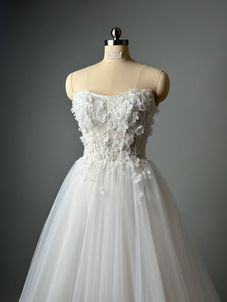 Luxury Floral Lace Wedding Dress A-line Off Shoulder