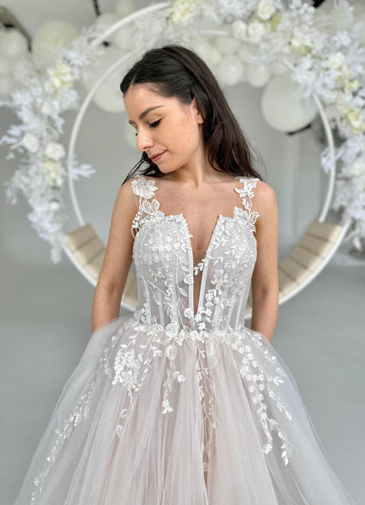 Floral Tulle Wedding Dress - In Stock - Dresses Dioma
