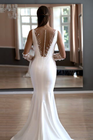 Elegant Mermaid Crepe wedding dress Grace with gloves