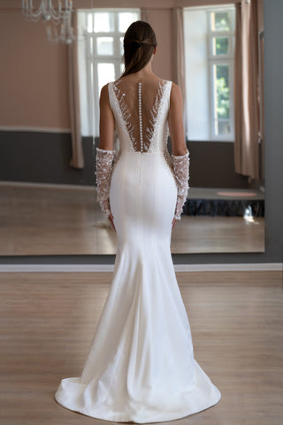 Elegant Mermaid Crepe wedding dress Grace with gloves