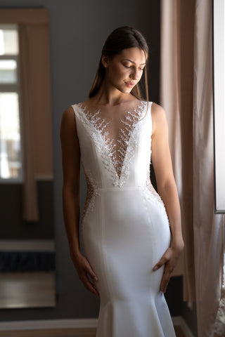 Elegant Mermaid Crepe wedding dress Grace with gloves