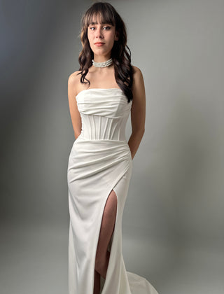 Crepe Mermaid Wedding Dress Minimalist, Sleek, & Modern Bridal Gown Katrine - Dresses Dioma