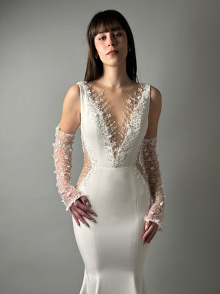 Elegant Mermaid Crepe wedding dress Grace with gloves