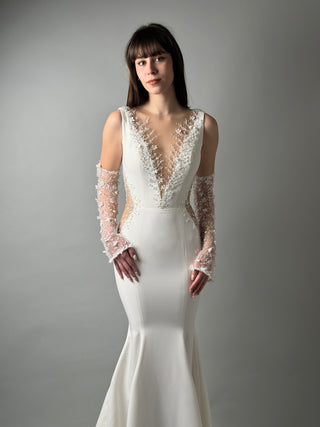 Elegant Mermaid Crepe wedding dress Grace with gloves