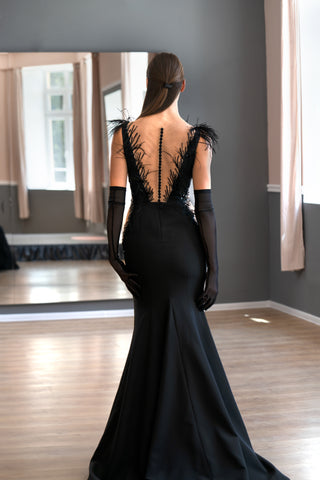 Black Lace Gothic Mermaid Gown Mary with Deep V