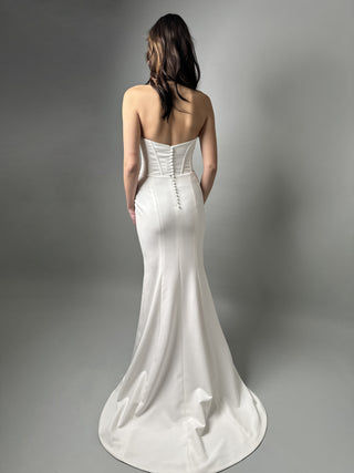 Crepe Mermaid Wedding Dress Minimalist, Sleek, & Modern Bridal Gown Katrine - Dresses Dioma